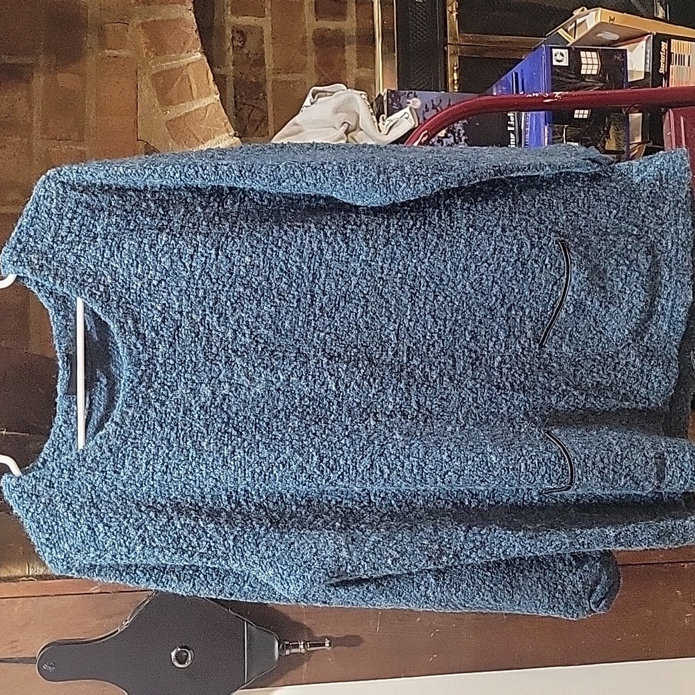 ANDREA FENZI Textured Blue Crewneck Sweater